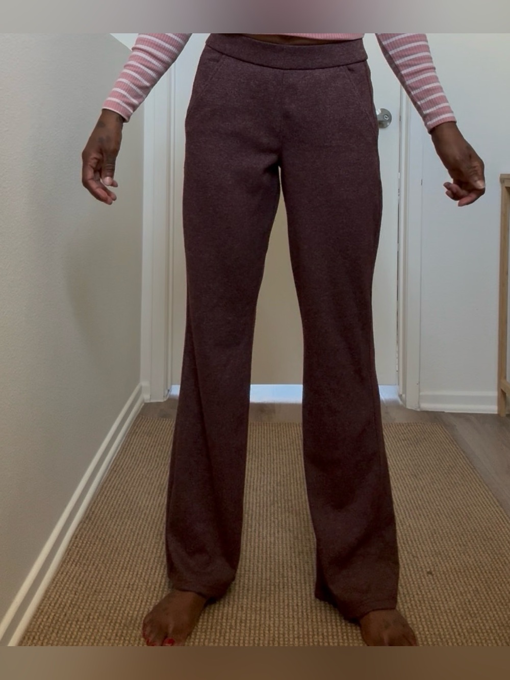 Women’s Wide-Leg Knit Pants in Maroon